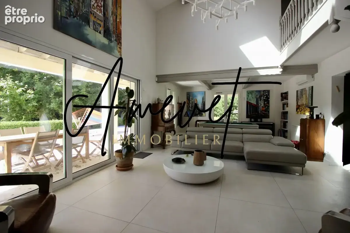 Maison 11 pièces 316 m² à vendre à Saint-Saturnin-Les-Avignon (84450) - photo 2