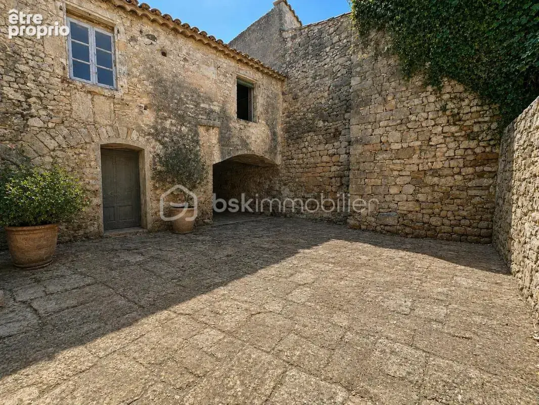 Maison de village avec extérieur - photo 2