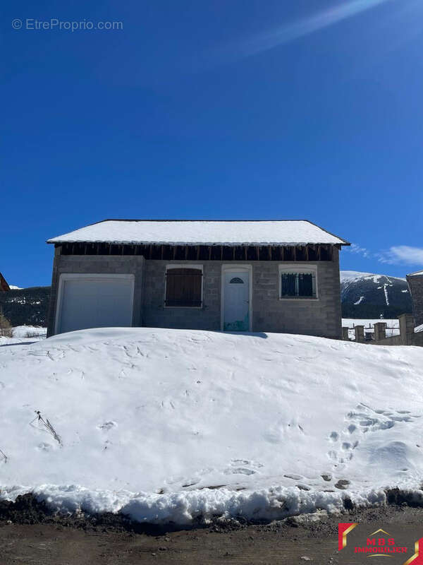 SAINT-PIERRE-DELS-FORCATS   Exceptionnel Terrain constructible de 2 200 M2 avec 2 VILLAS hors d'eau/ hors d'ai - photo 3