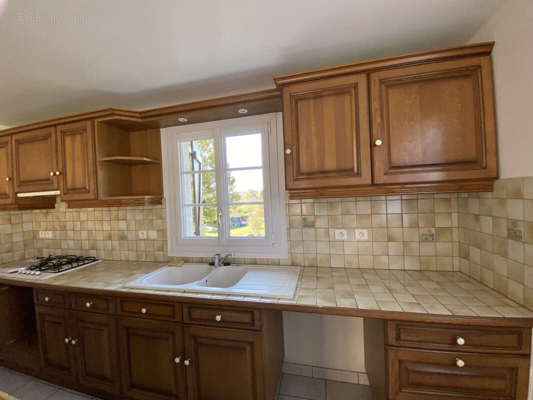 Maison à GAGNAC-SUR-CERE