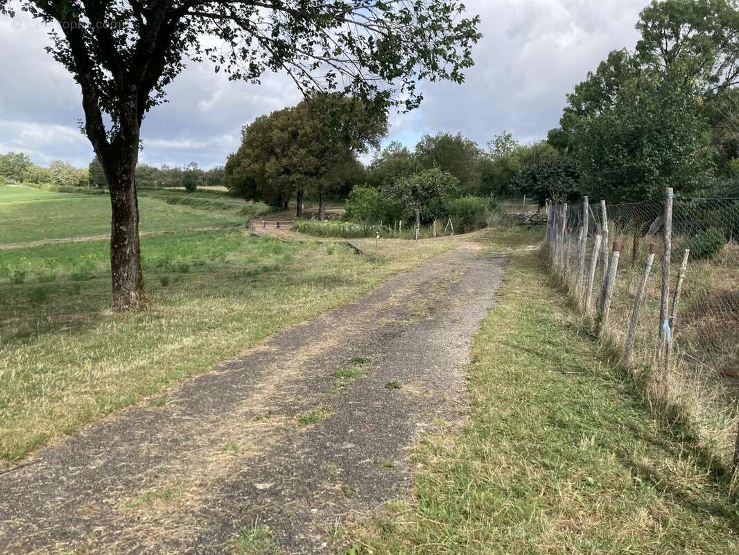 Maison à GINOUILLAC