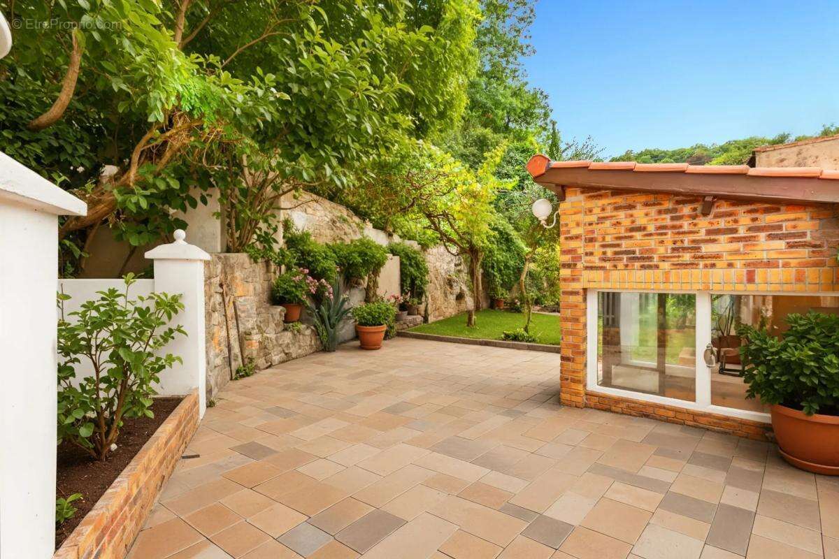 Appartement à LYON-5E