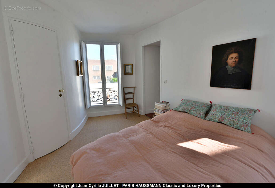 Appartement à PARIS-8E