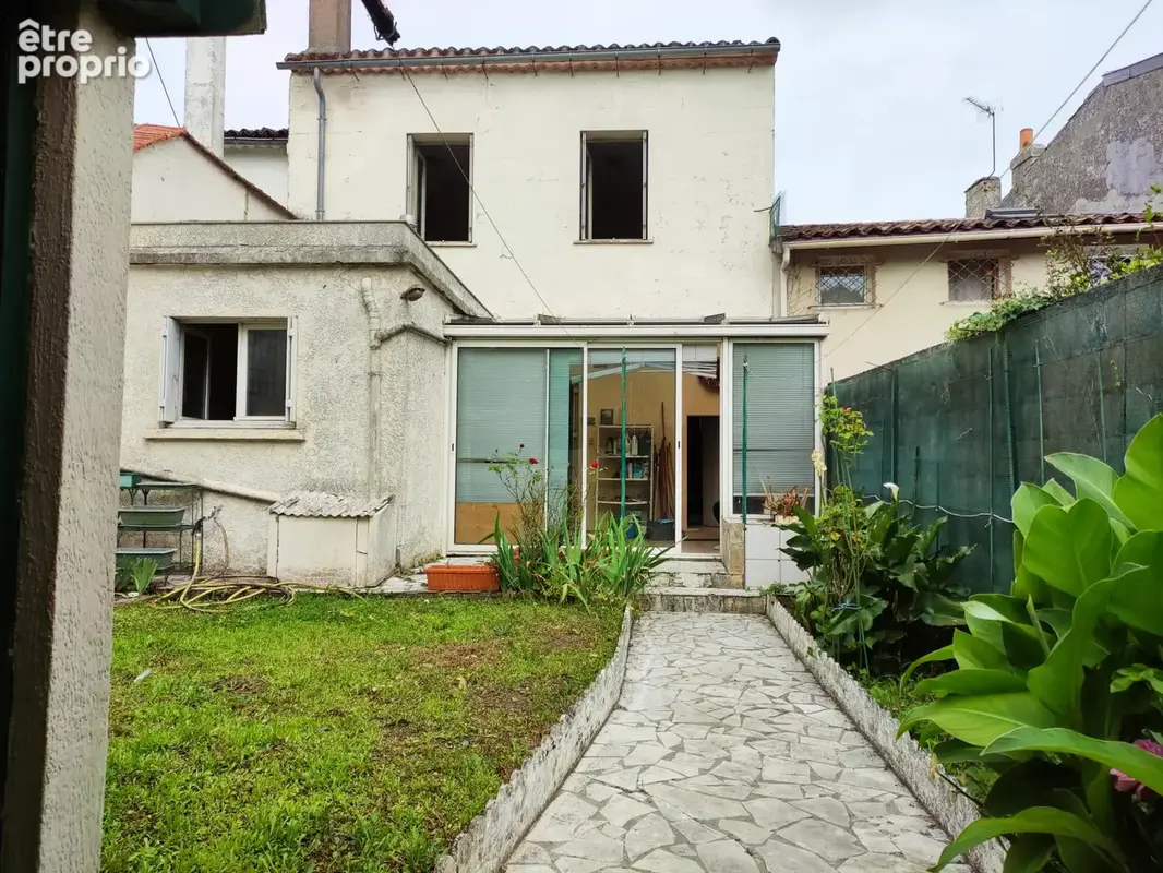 Maison familiale avec garage et jardin  - Vieux Lormont - photo 9