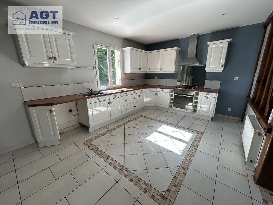 Maison 156 m² à Saint-Aubin-En-Bray  - photo 4