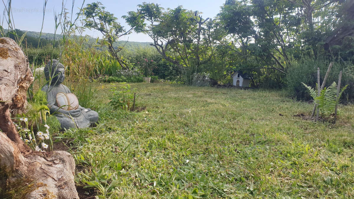 Maison à LA ROCHE-EN-BRENIL