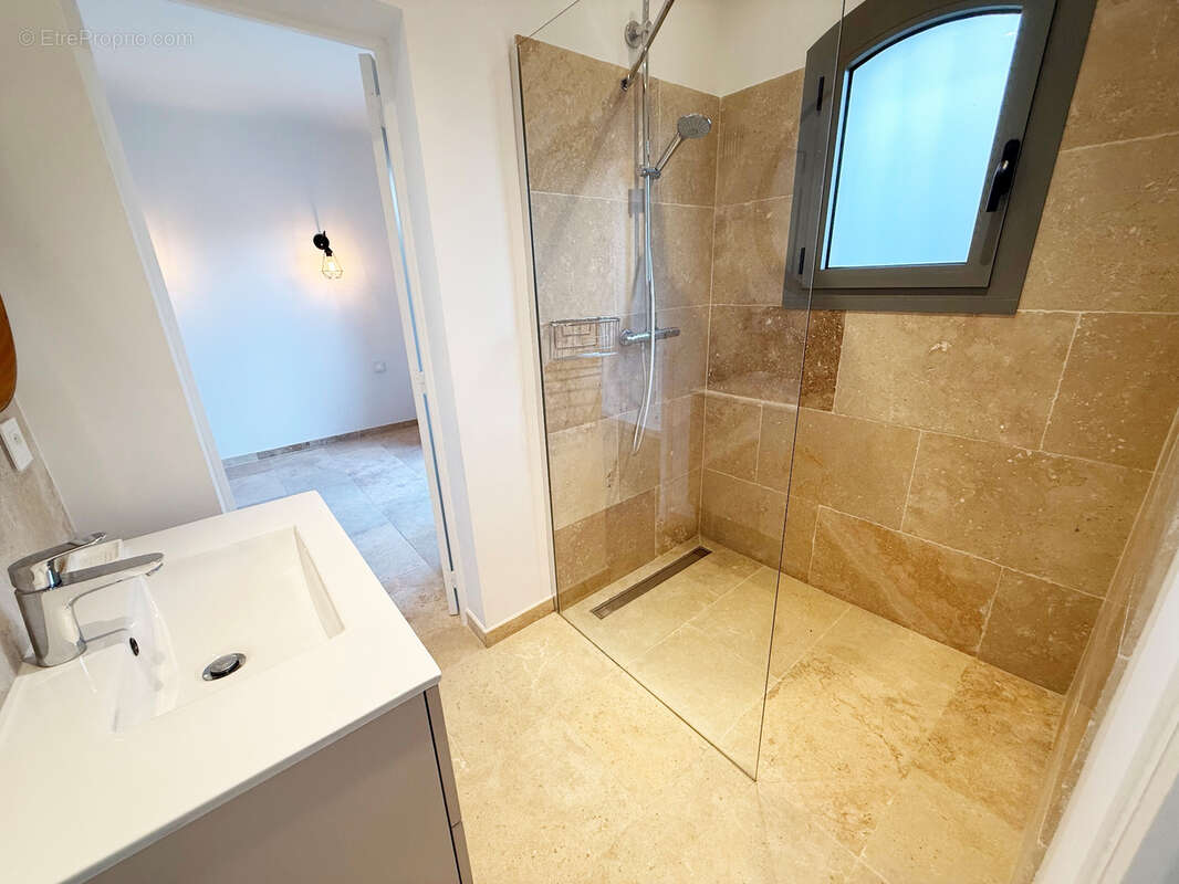 Maison à PLAN-DE-LA-TOUR