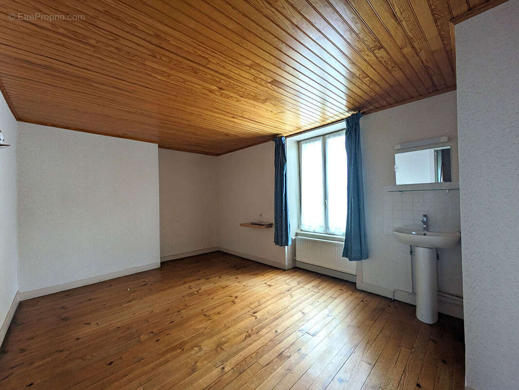 Maison à DOL-DE-BRETAGNE