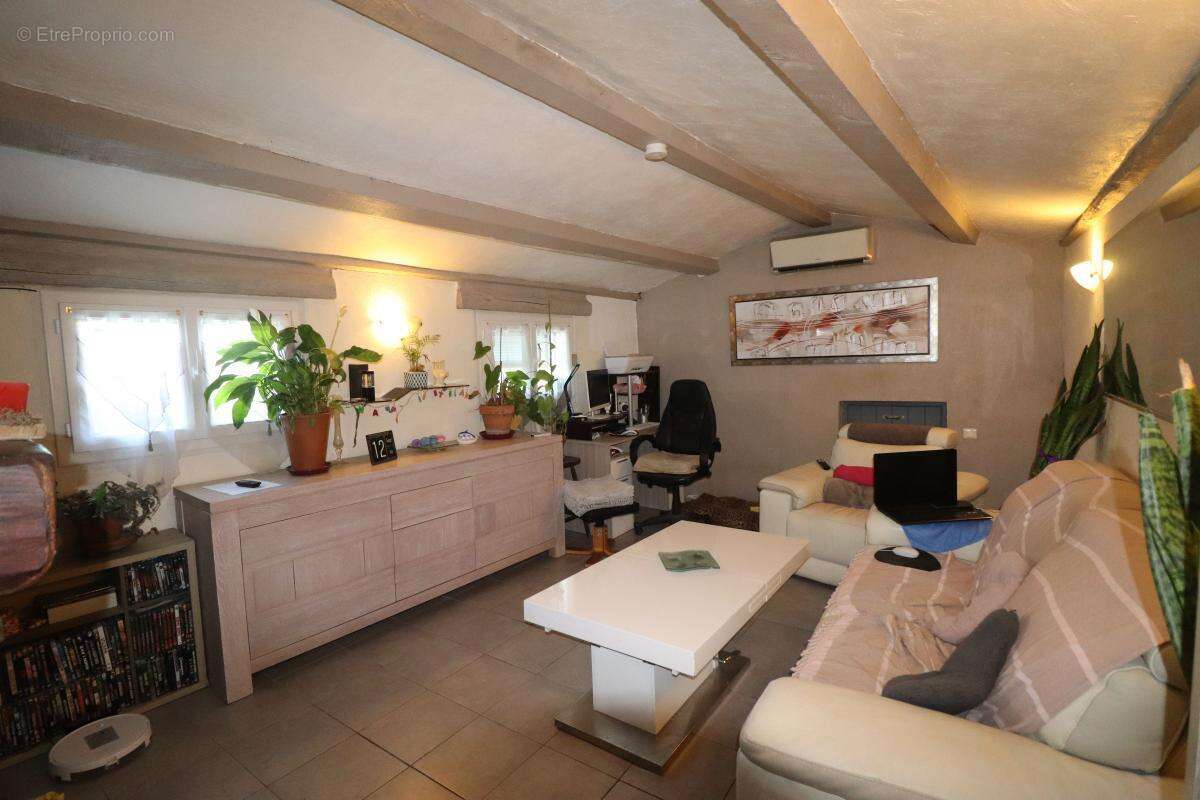 Maison à TOURRETTE-LEVENS