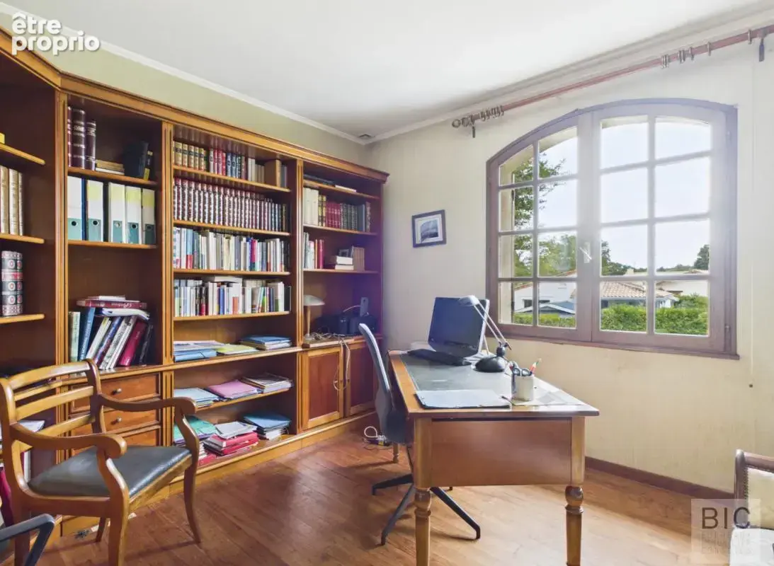 A vendre Jolie maison familiale avec climatisation, jardin et garage - photo 12