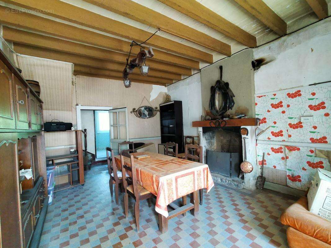Maison à MONT-SAINT-JEAN
