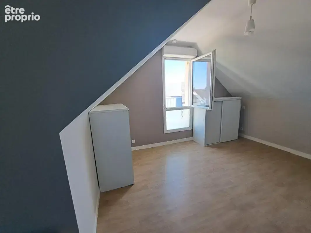 SURZUR Appartement T3 en DUPLEX de 67,70 m2, lumineux. À pied du bourg - photo 12