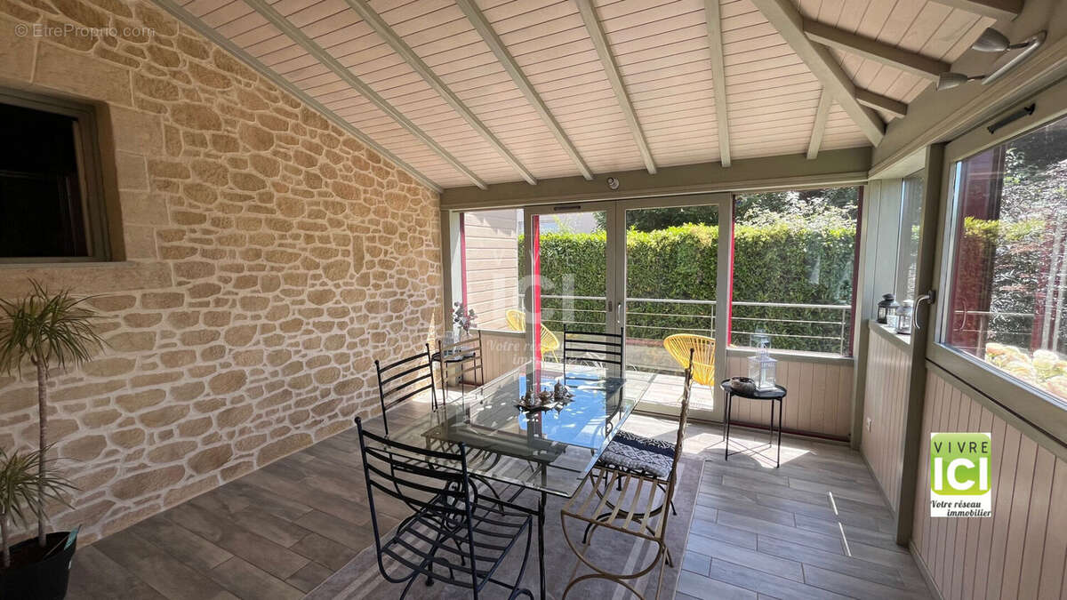 Maison à LA VARENNE