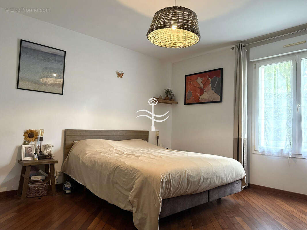 Maison 215 m² à Benouville  - photo 8