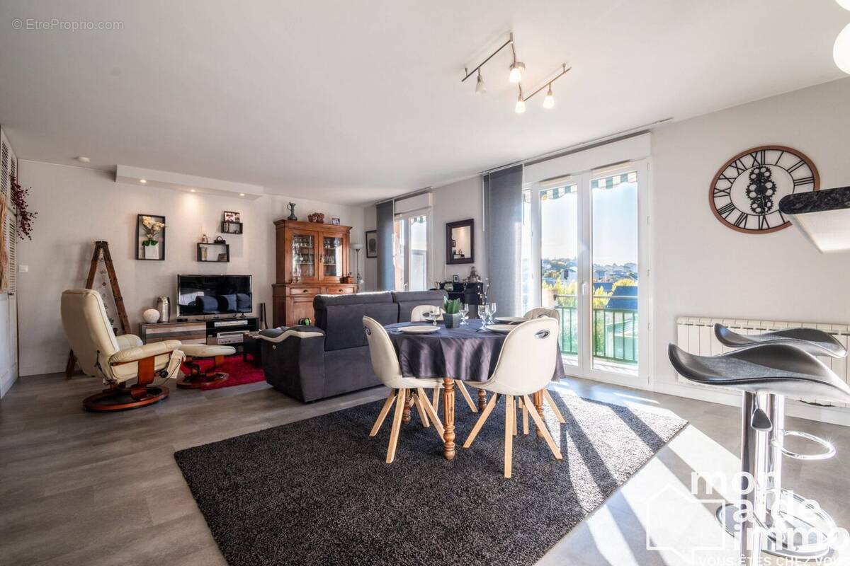 Appartement à ONET-LE-CHATEAU