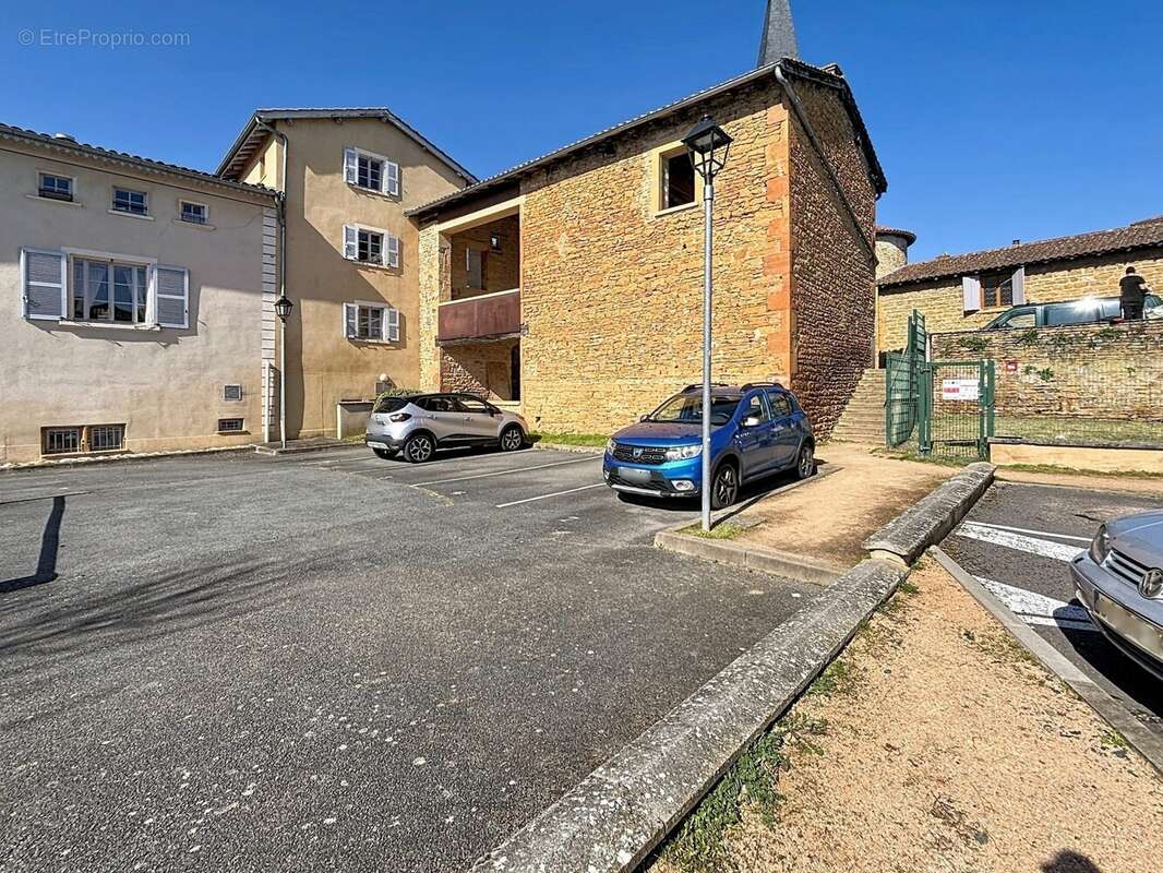 Appartement à FRONTENAS