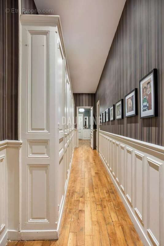 Appartement à PARIS-7E