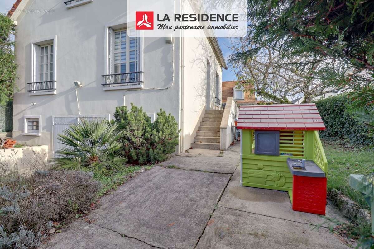 Maison à VILLIERS-SAINT-FREDERIC