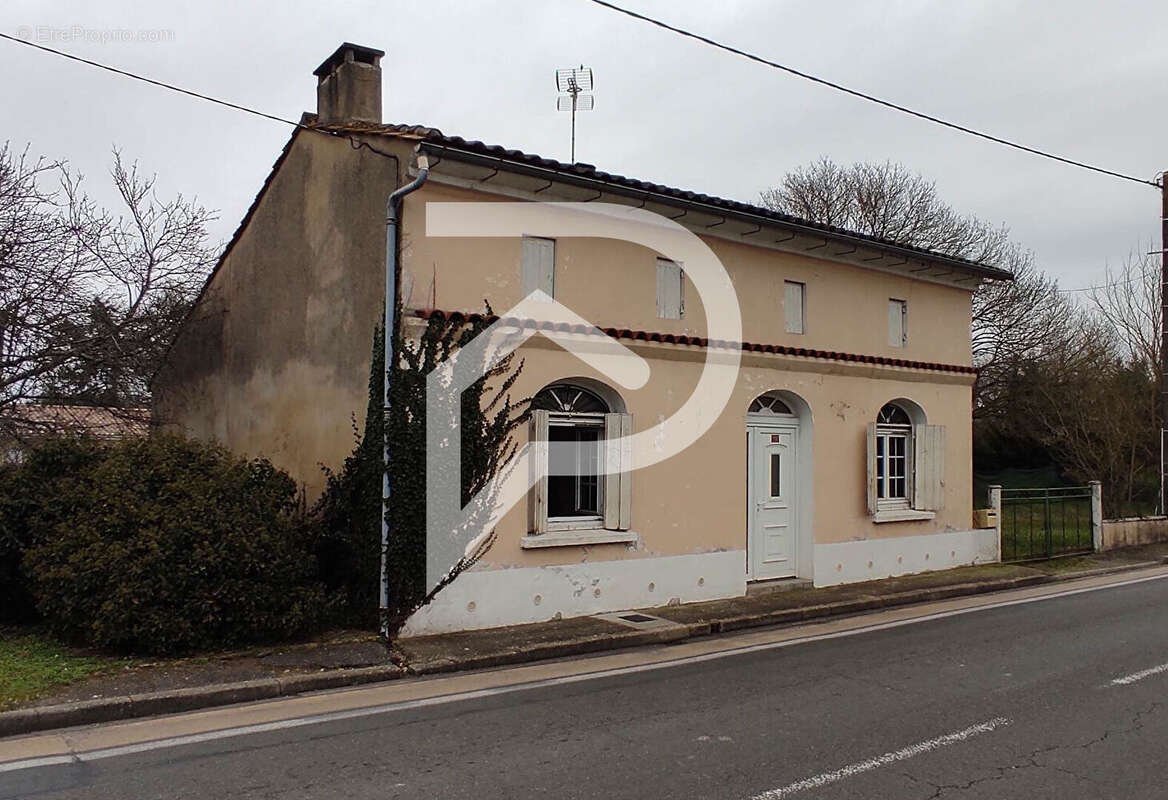 Maison à SAINT-ANTOINE-SUR-L&#039;ISLE