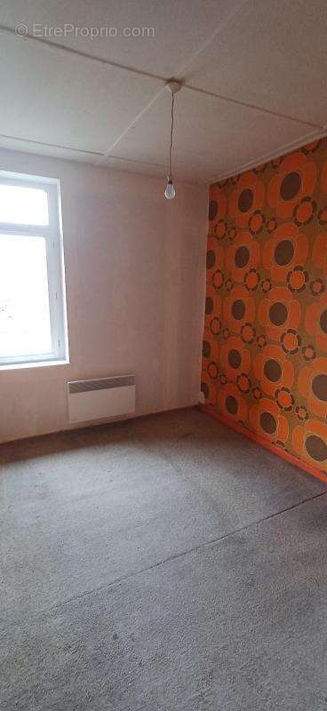 Maison à OSTRICOURT