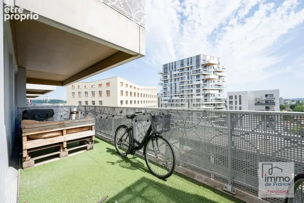 T3 avec grand balcon, parking et cellier - Bordeaux Saint-Je - photo 14