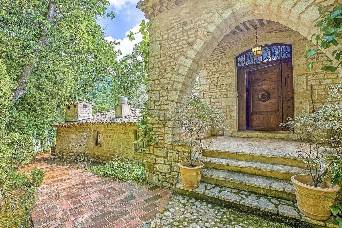 Maison à TOURRETTES-SUR-LOUP