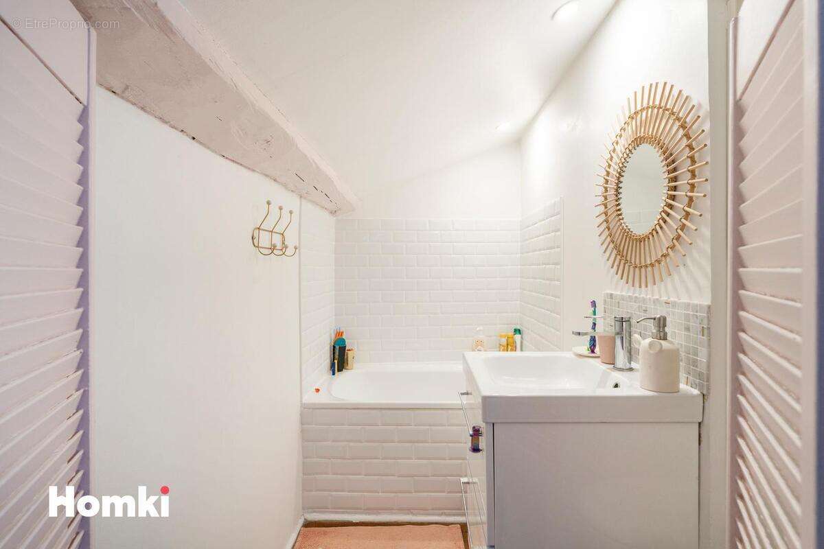 Appartement à MARSEILLE-6E