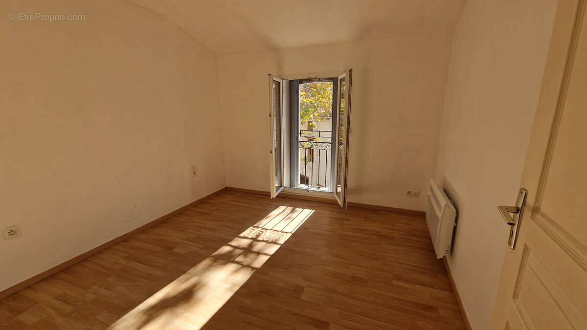 Appartement à LATOUR-DE-FRANCE