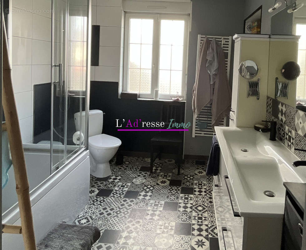 Maison à CROISILLES