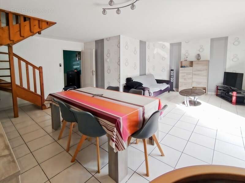 Exclusivite - 02100 gricourt - maison semi-mitoyenne - dpe c - 3 chambres - jardin plein sud - garage - photo 4