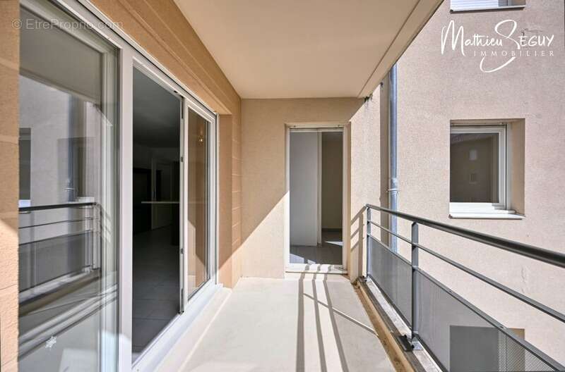 Appartement à CRAPONNE