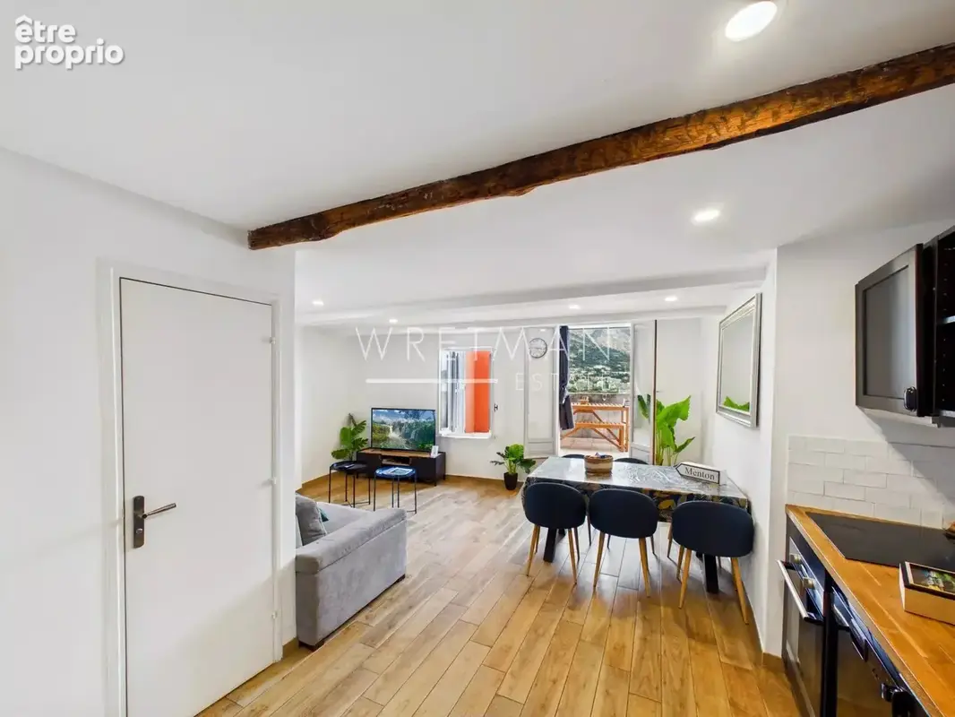 Charmant appartement en duplex en dernier étage avec terrasse, vue mer panoramique - Vieux Menton - photo 7