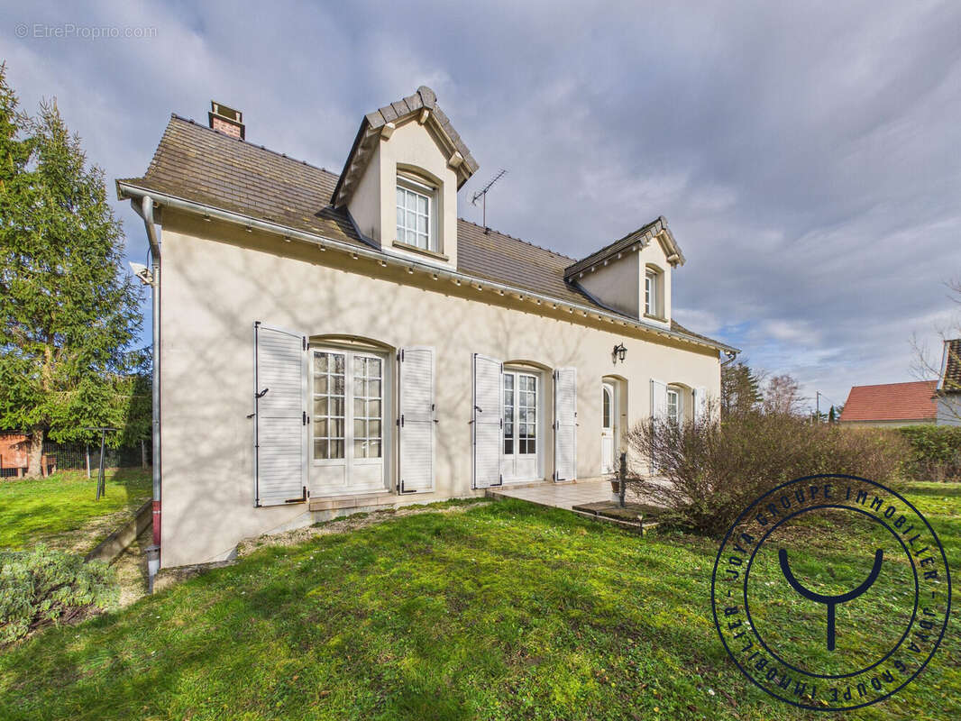 Maison à MERY-SUR-SEINE