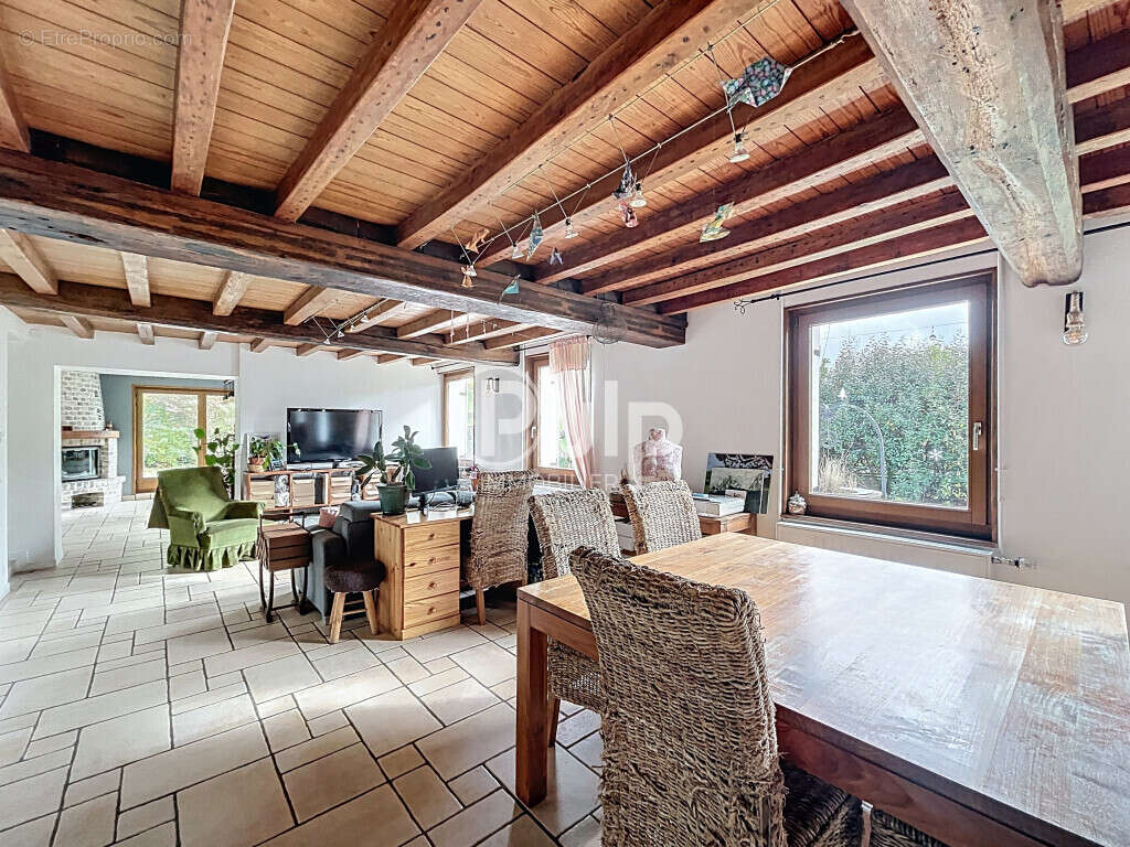 Maison à BEUVRY-LA-FORET