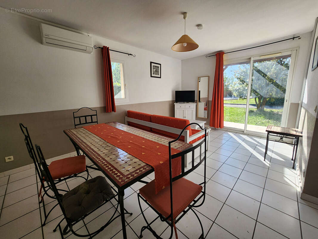 Appartement à SAINT-SATURNIN-LES-AVIGNON