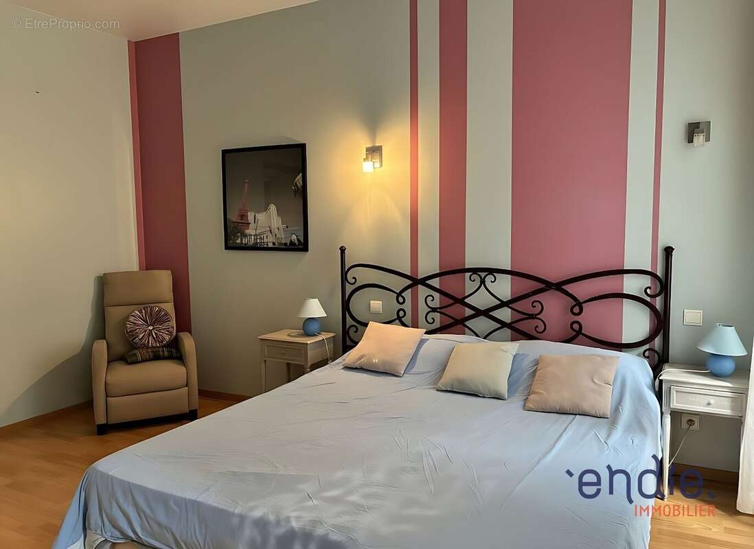 Appartement à EAUX-BONNES