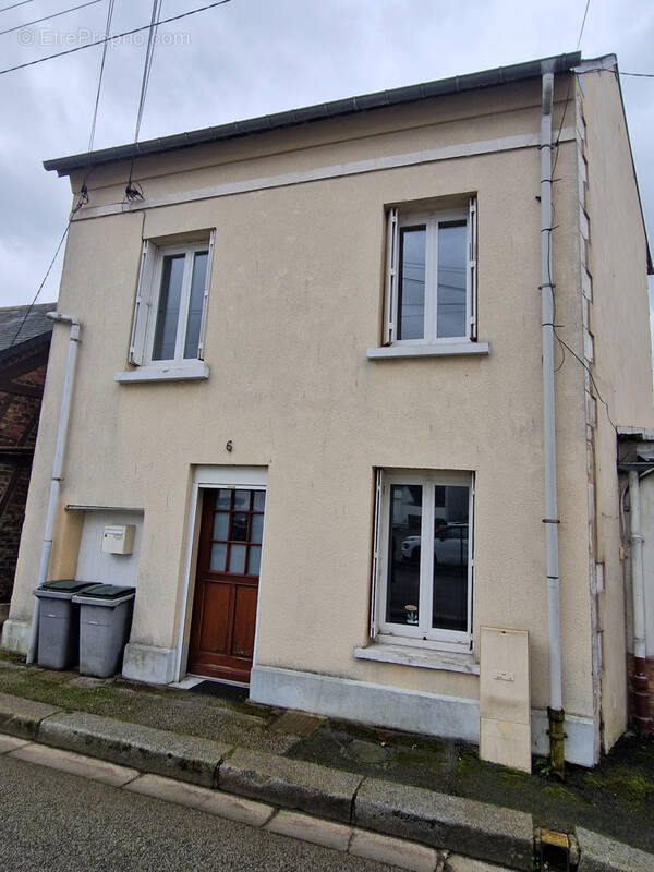 Maison à LILLEBONNE