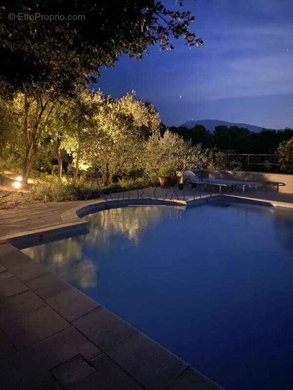 Maison à VAISON-LA-ROMAINE