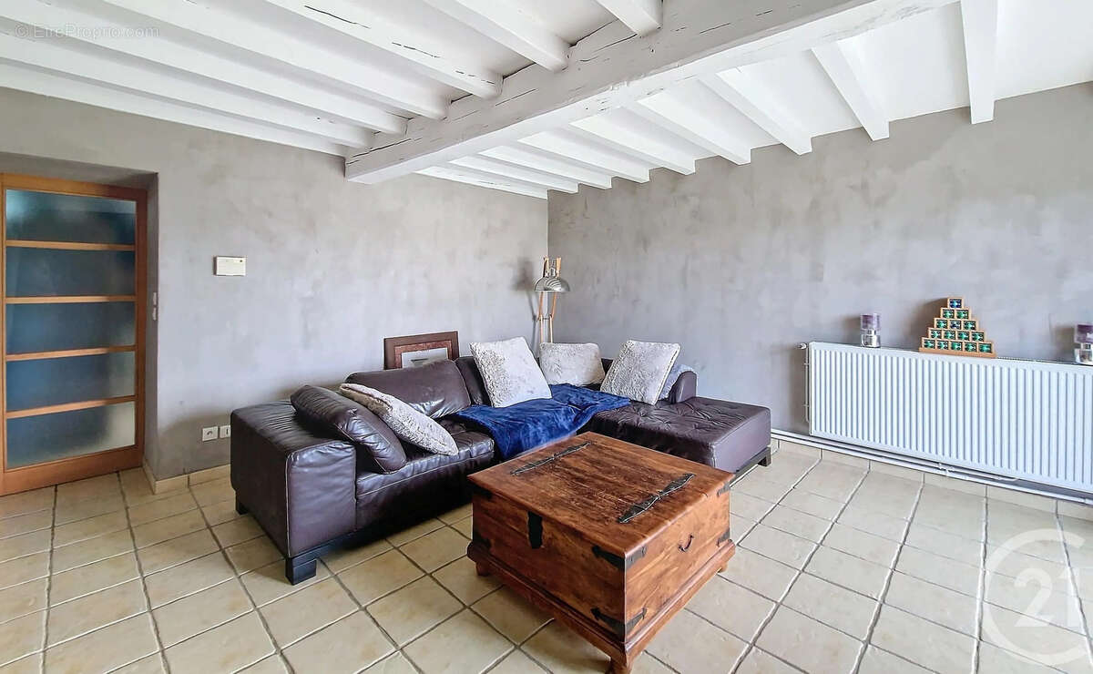 Maison à LUZINAY