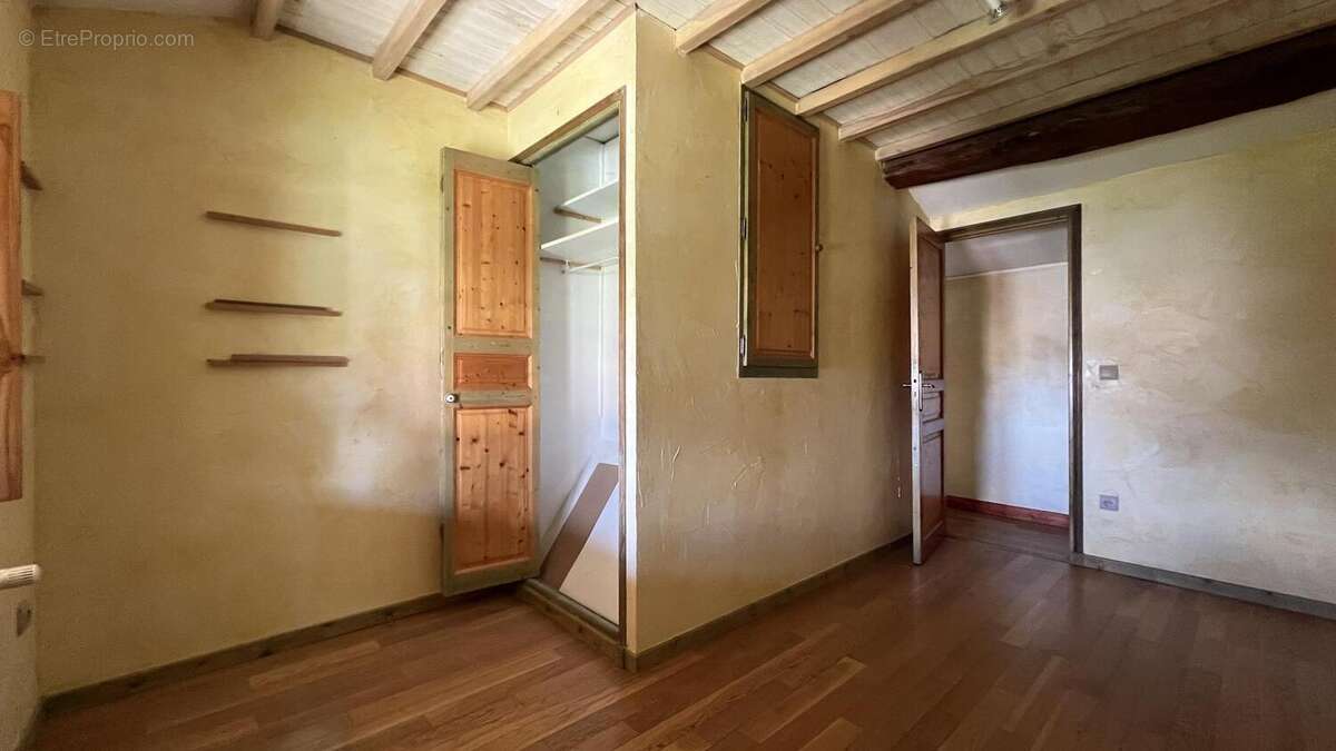 Photo 7 - Maison à LA TOUR-DE-SALVAGNY