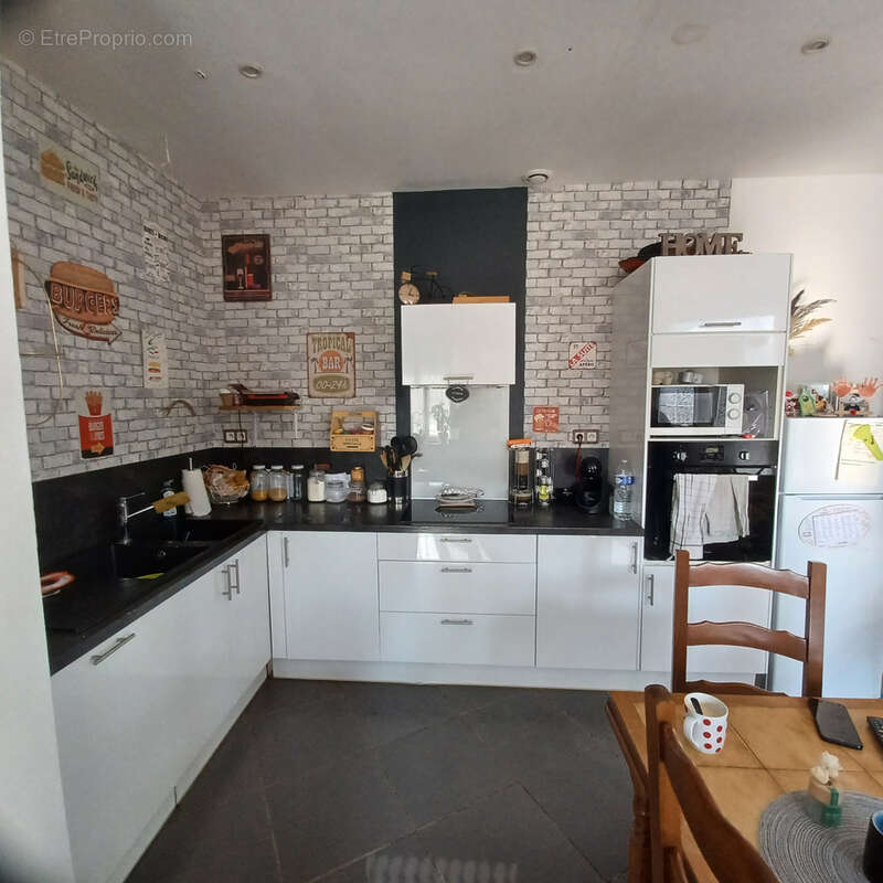 Appartement à CANAPLES