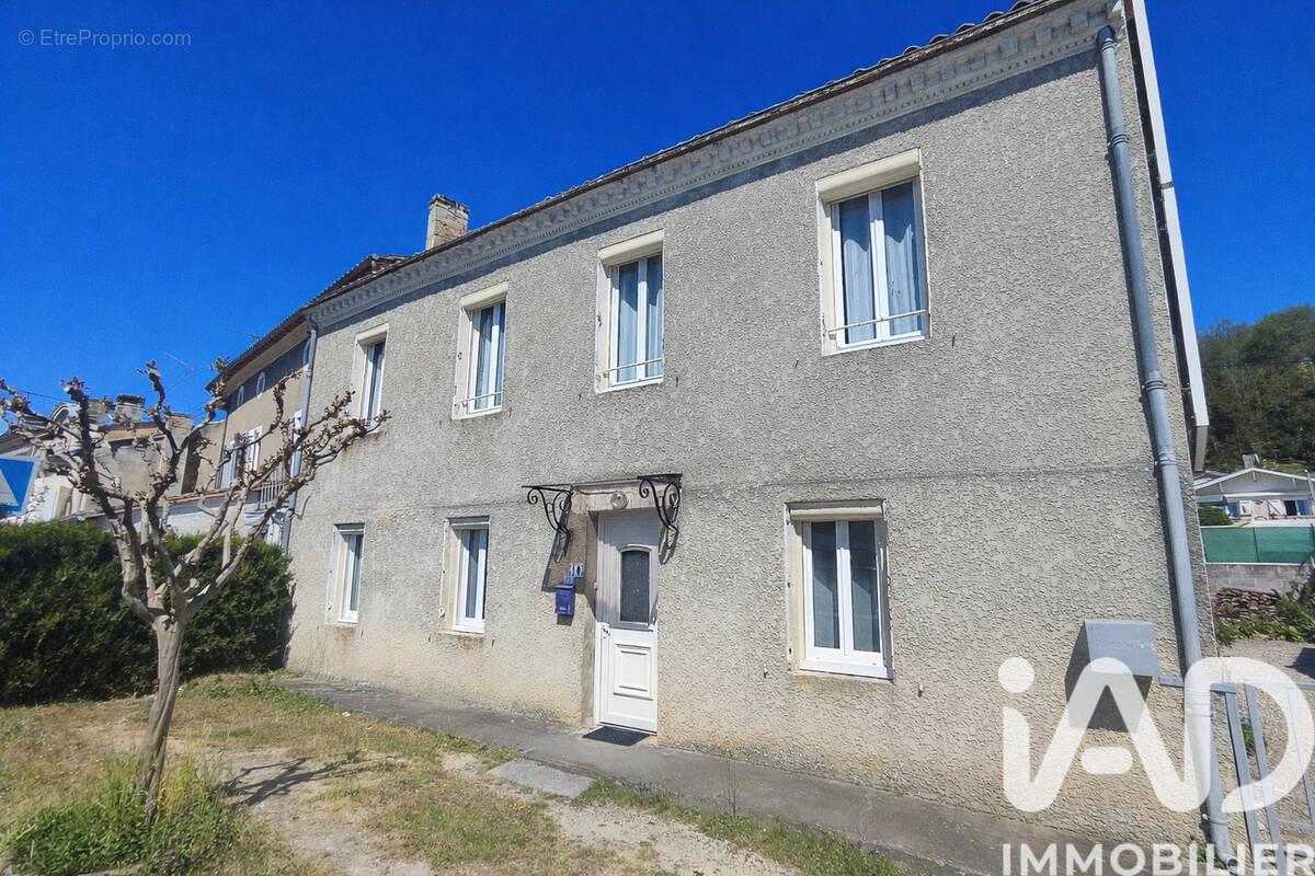 Photo 1 - Maison à LA RIVIERE