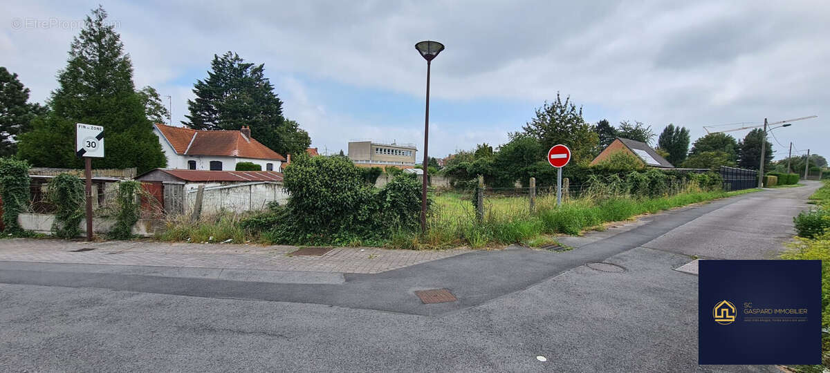 Terrain à LE QUESNOY