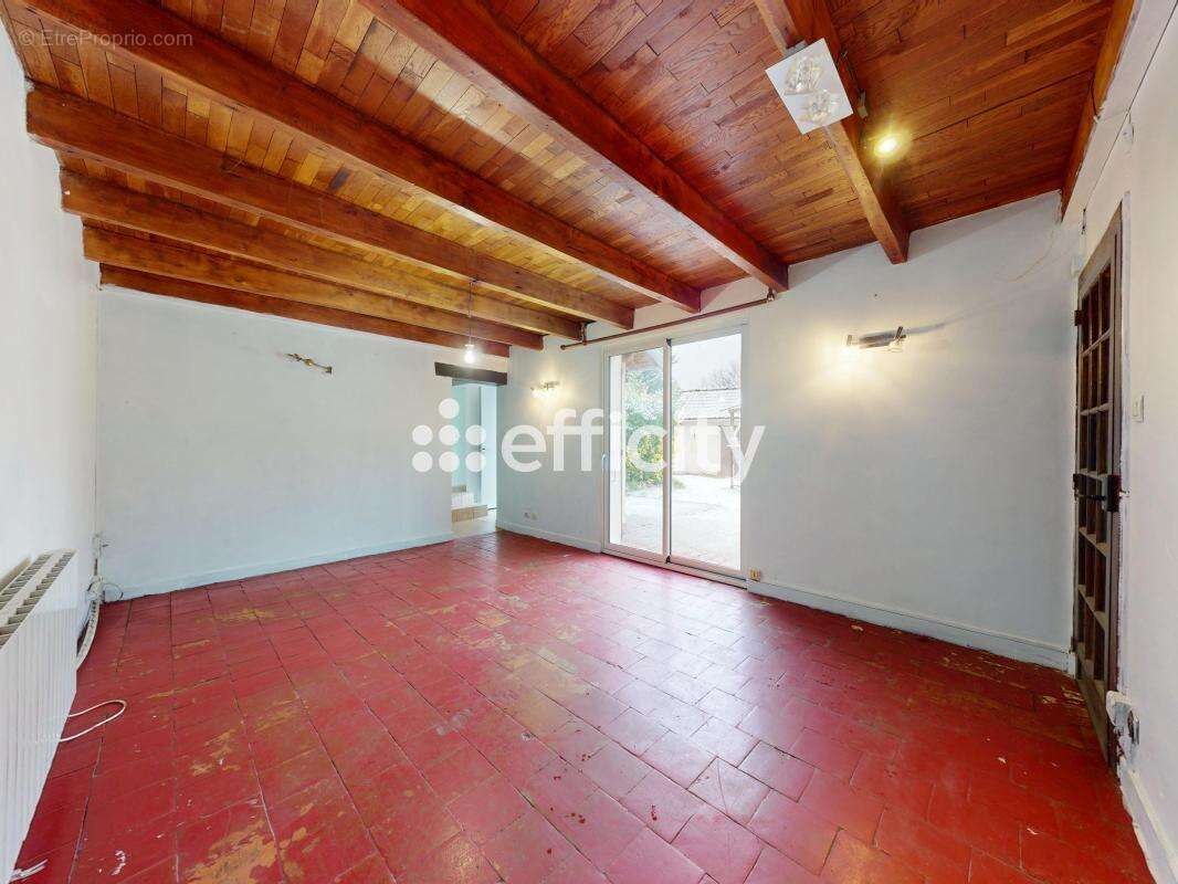 Maison à EPINEUIL-LE-FLEURIEL