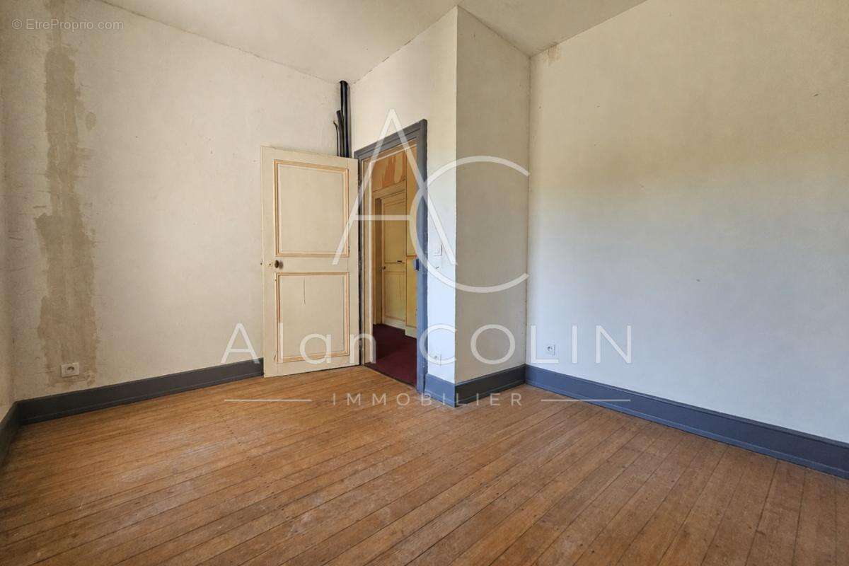Immeuble de caractère à fort potentiel – 246 m² habitables - Sierck Les Bains - photo 15