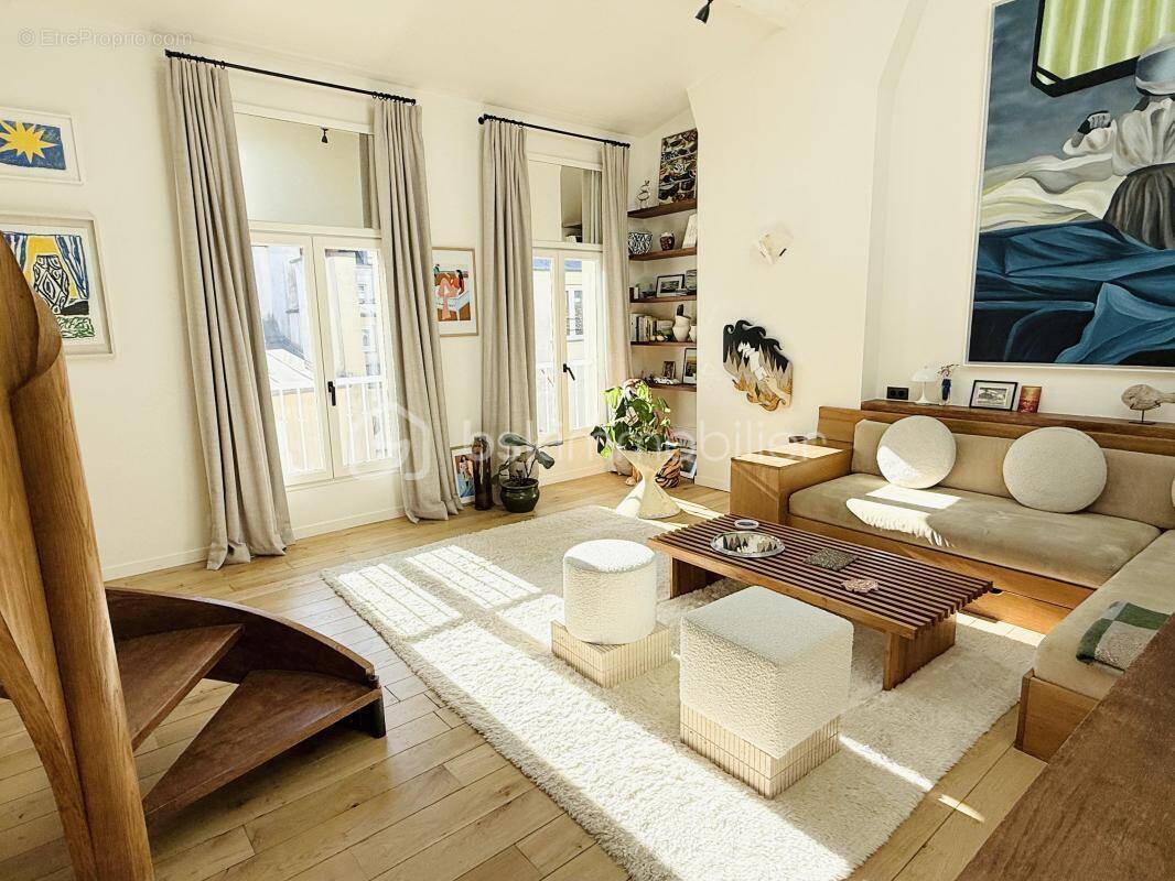 Appartement à PARIS-3E