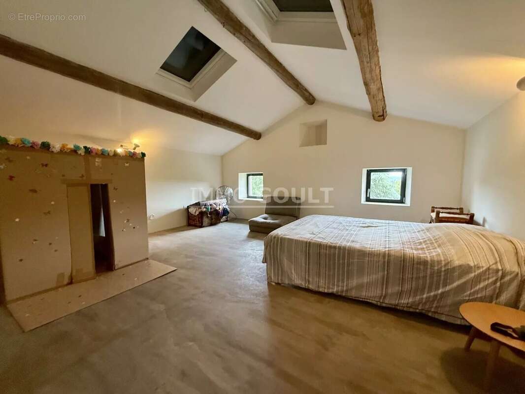 Maison à SAINT-SATURNIN-LES-APT