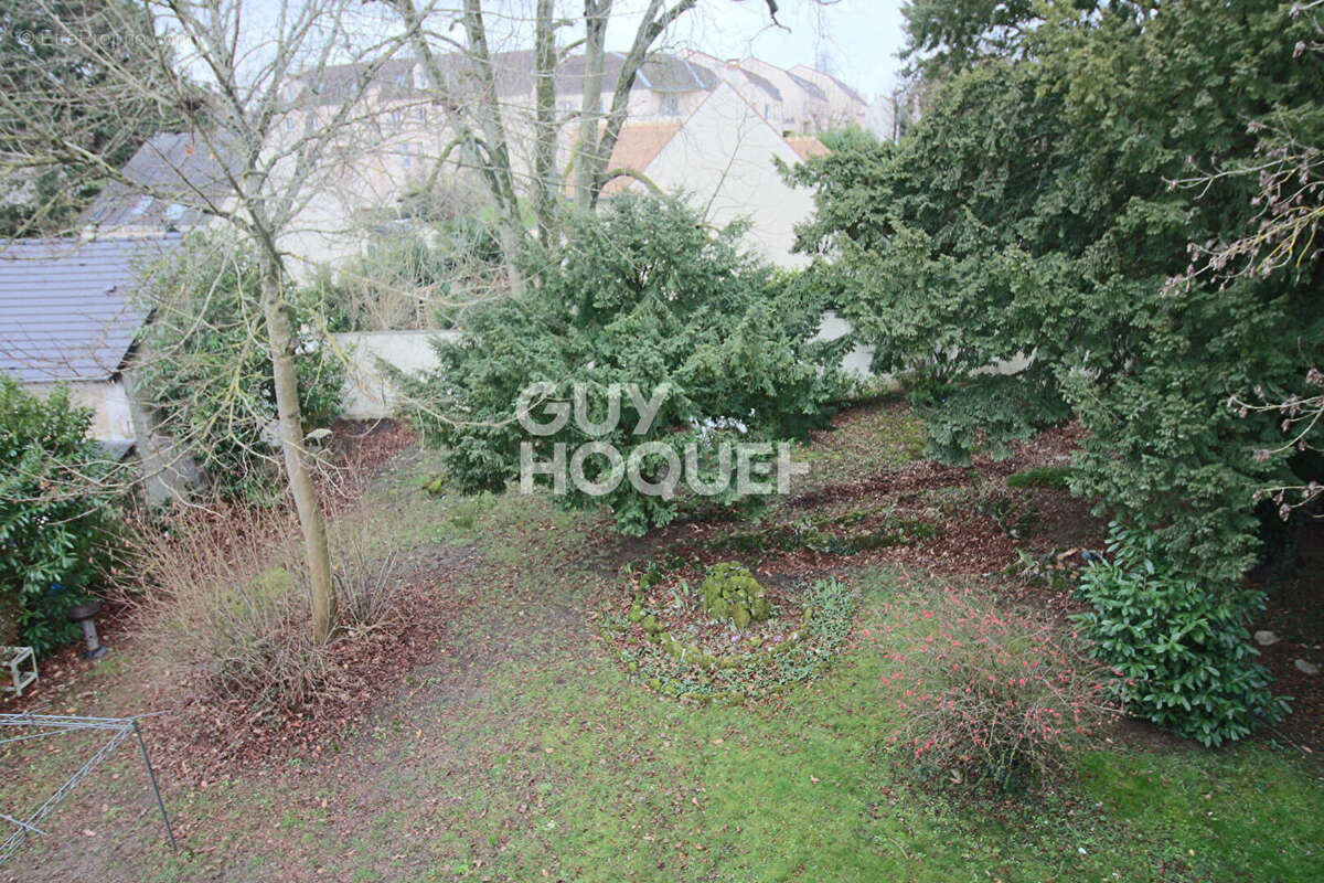 Appartement à LIMOURS