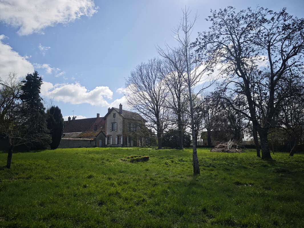 Maison à CHATILLON-EN-BAZOIS