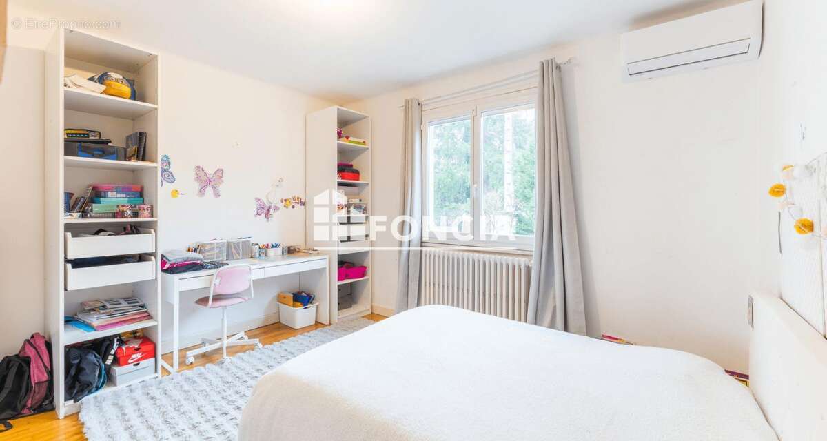 Maison à NEUVILLE-SUR-SAONE